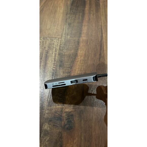 onn Surf 8-in-1 USB-C Adapter HUB Memory Card Reader Writer HDMI USB 2.0 3.0 - Picture 5 of 6